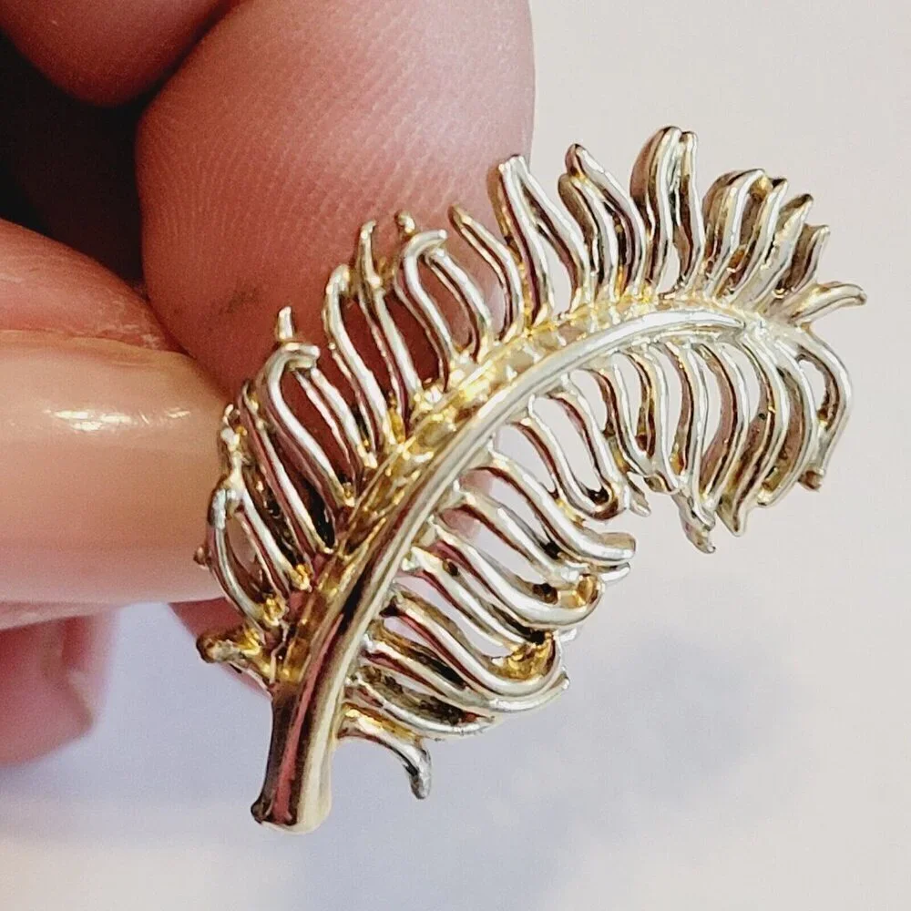 Vintage Coro Large Feather Brooch & Clip Earrings Set Demi-Parure Gold Tone READ